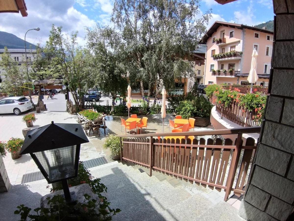 Hotel Bernina Livigno Exterior photo