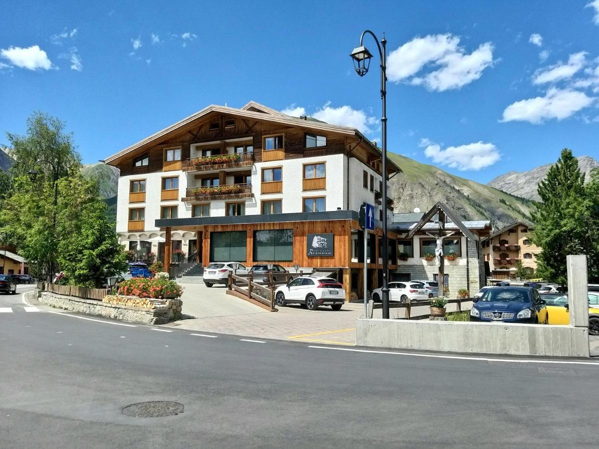 Hotel Bernina Livigno Exterior photo