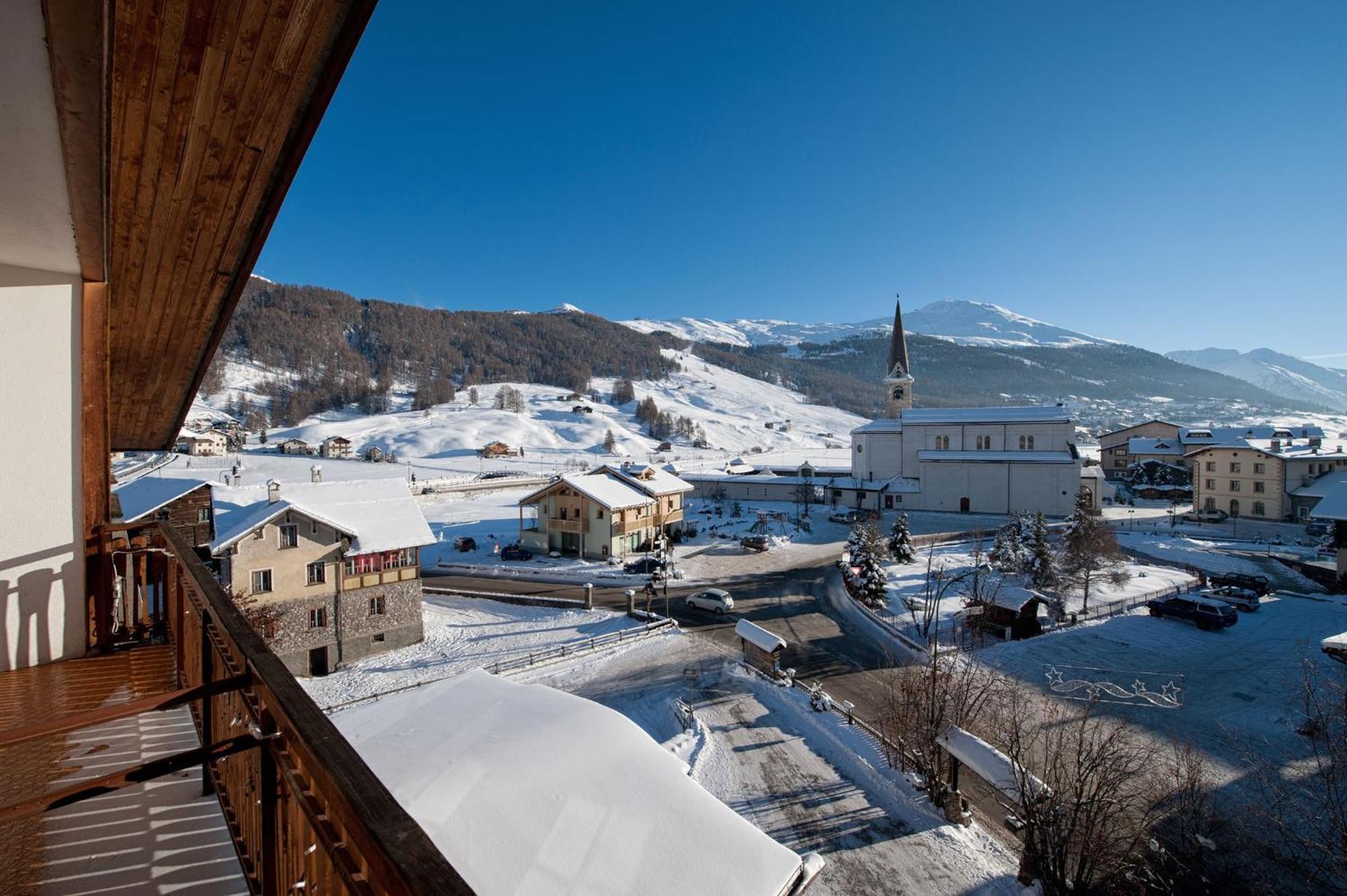 Hotel Bernina Livigno Exterior photo